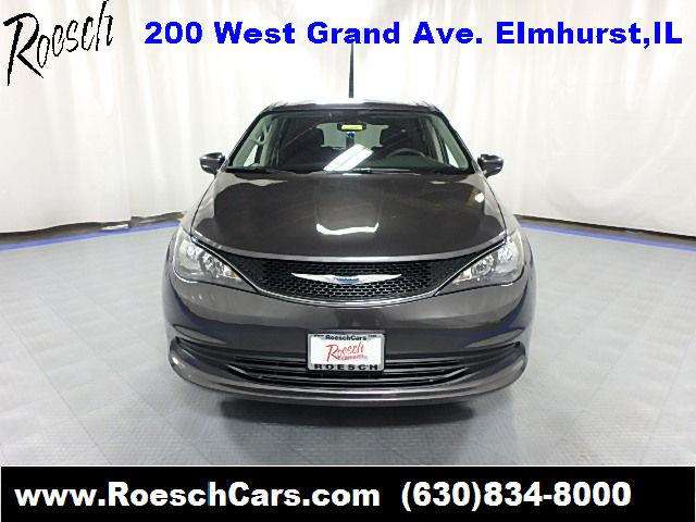 Chrysler Pacifica 2017 photo 1